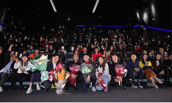 <b>电影《爱在零纬度》首映 导演王益民：无极4荣耀</b>