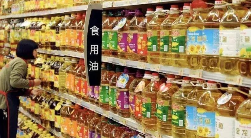 无极4代理黑钱99万亿元，6.1%，14亿，1万美元……