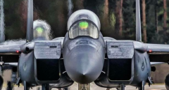 <b>价格远高于F35，无极4测速现场新锐F15战机型实现</b>