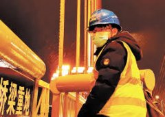 <b>湖北90后的战“疫”故事：无极4平台代理面对困</b>