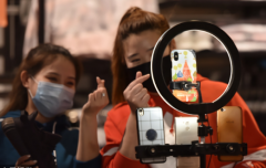<b>看完抖音最能卖货的100个主播，无极4app我发现</b>