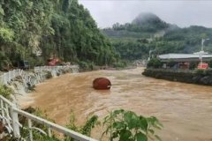 <b>四川盆地等地有强降雨 华北江南等地高温天气持</b>