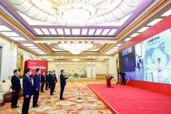 <b>李克强出席第127届广交会无极荣耀4赚钱安全吗“</b>