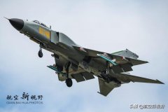 <b>专克国外超音速轰炸机，无极4平台网址我空军唯</b>