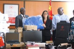<b>驻乌干达使馆无极r荣耀发布助有困难同胞乘临时</b>