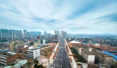 <b>从湖南这个四五线无极4赚钱吗的小县城，看中国</b>