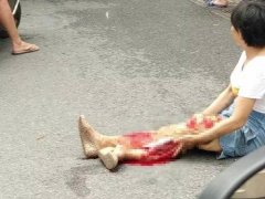 <b>意大利普拉托一华人女无极荣耀4手机版下载子车</b>