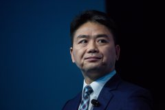 <b>绕过阿里腾讯，央行这次找上了京东，无极荣耀</b>