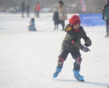 <b>吉林市浇筑百余无极4平台代理公益冰场及越野雪</b>