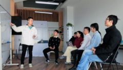<b>“90后”退伍军人整理师无极4平台总代理：网络</b>