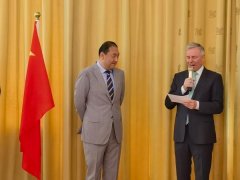 促进文化交流 吴嘉童获奥地利科无极荣耀官网筘