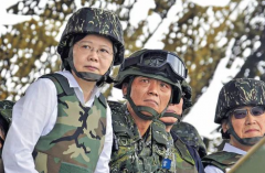 <b>解放军进攻台湾时，无极4平台报导俄罗斯将如何</b>