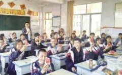 <b>乡村留守儿童的无极4荣耀主管“解忧杂货店”</b>