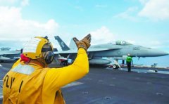 <b>美航母“卡尔·无极4测速文森”首次搭载F-35C进入</b>