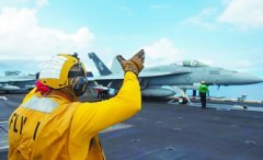 <b>美航母“卡尔·无极4测速文森”首次搭载F-35C进入</b>