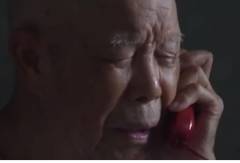 <b>96岁台湾老兵无儿无女，无极4平台打电话问大陆</b>