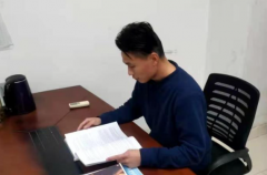 <b>自学西班牙语“90后”无极4总代理保安的新年愿</b>
