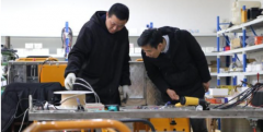 <b>“新侨”抢抓中国发展机遇 无极荣耀4手机版下载</b>