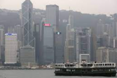 <b>又一“史诗级妖股”？港资券商智富融资上市首</b>