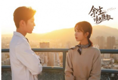 <b>杨紫：适应成人世界审美标准的代价无极荣谈代</b>