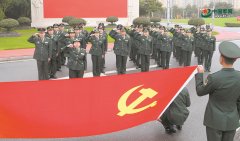 <b>无极4平台代理陆军工程大学有这样一群聚力铸魂</b>