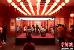 无极4平台网址国博二〇二三新春展用文物带观众