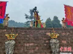 <b>无极4平台网址（新春走基层）“三星堆新年大典</b>