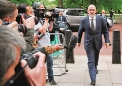 <b>无极4平台登录app违反行为准则 英内阁大臣扎哈维</b>