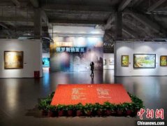 无极4娱乐百余幅俄罗斯油画冰城亮相 浓浓异域风