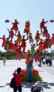 <b>广东侨乡信宜飘色：无极荣耀多少年了神奇的东</b>