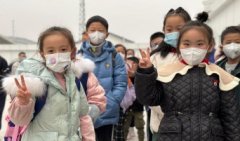 无极4平台总代理川渝“诗词列车”开进“中华诗