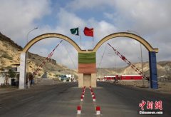 <b>巴基斯坦学者：我是中国发展道路的追随者丨两</b>