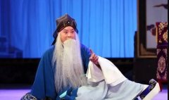 无极4平台总代理何冰首执人艺导筒新排《赵氏孤