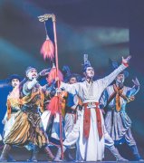 无极荣谈代理讲述丝路故事 塑造典型形象